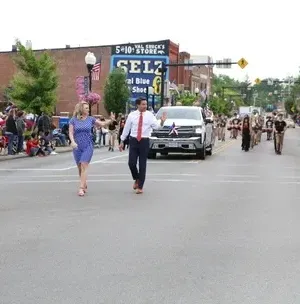 c5e462_7e46ebb52ba047d68648d353f548be67mv2 c5e462_7e46ebb52ba047d68648d353f548be67mv2