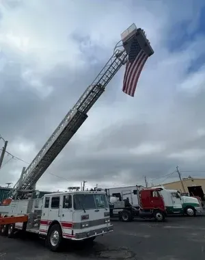 c5e462_6ffeaca9928e434b89ff45f01950ac83mv2