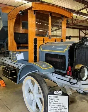 c5e462_82954b0204434e9bb0fd3b6f3aae68f2mv2