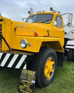 c5e462_ba9421fb841f4d5c8e37df39ed368826mv2