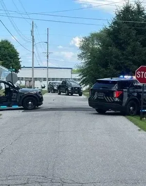 c5e462_53155f87f4bd462ab9ae7ef1a75a704amv2