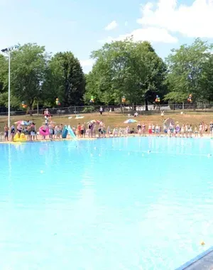 c5e462_1102b9a25a884ea096badbc2a0c17b56mv2