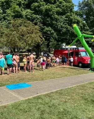 c5e462_33f920aa710d464eac171267a69650cdmv2