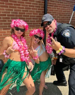 c5e462_3aaec04ee96d416bbccc71709ae1abfemv2