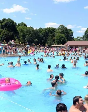 c5e462_3be0bbc4b5c1420989bad88017197ba4mv2