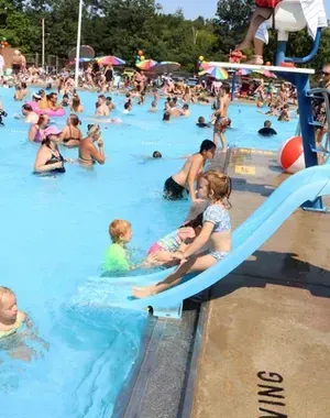 c5e462_42be3d7b8a504cdd9d10708870bf2bfemv2