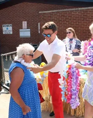 c5e462_5661731a8db44703baae1e758509caa9mv2