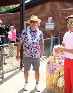 c5e462_7989f85b72dc4b7e8e0e1e64f8c63d5emv2