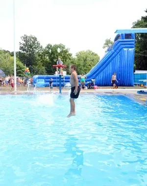 c5e462_828defc090974c78b38c27c86986848bmv2