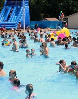 c5e462_8a3b271e5309477e8973aae758ce4046mv2