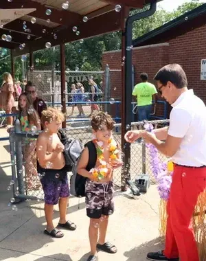 c5e462_9653f7a94d1241739ef22689f810b39cmv2