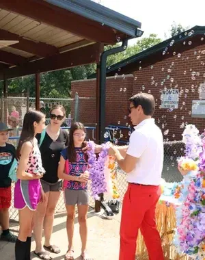 c5e462_9cacf8d0a3ed49b29bda79315f041c2dmv22