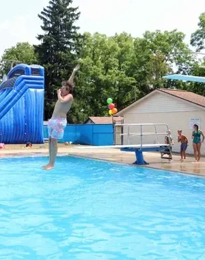 c5e462_e12452ed28804e53b56f16ac780d0599mv2