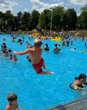 c5e462_f5bfeced5d954f818e2c59f17d3a301fmv2