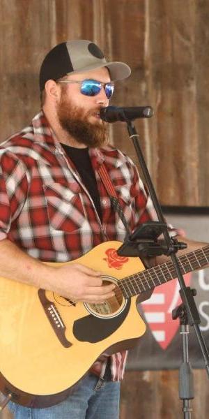 c5e462_ade08ef303b24f858da2eb12a00328camv2