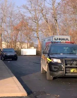 c5e462_410b89857cc64a539add76643f0b691emv2