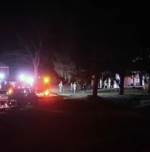 c5e462_65de9fd897964a21ae87647589fe8babmv2