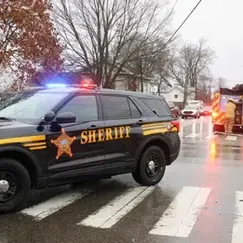 c5e462_7d06f0f1a39c48a1b44d643a9b2b1942mv2