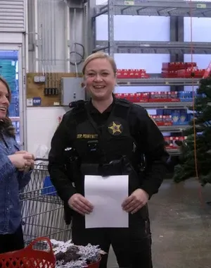 c5e462_122f3f989c0d45c1a4c1516fd72d5eb1mv2