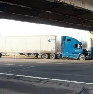 c5e462_6eba2e7cfbd34565abd49777d01d3cc7mv2