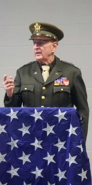 c5e462_eccfeb6a178b4b7cb927b593fcdbcccfmv2