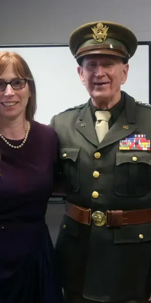 c5e462_ee4160ec02d44055a052cb4e332b4492mv2