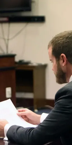 c5e462_4e045b6fc24b4d6c824bd32e4d3f0c5fmv2