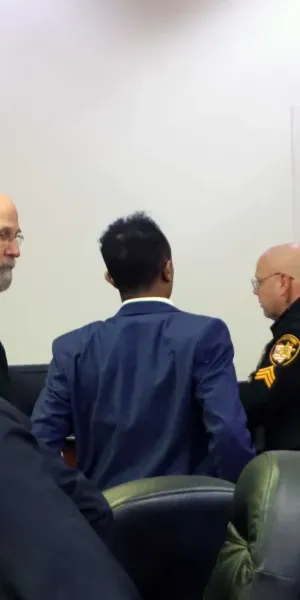 c5e462_d946b1fe48994899bc36dabafc819bbdmv2