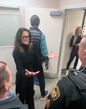 c5e462_1e73bb36b8b9482aa5c480d15f8b35edmv2