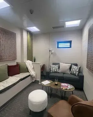 c5e462_8072849055dc43a29fe159b34d7c282bmv2