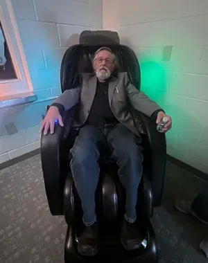 c5e462_a8733708679a45bd9c0de221f4241a0fmv2