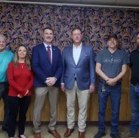 c5e462_c4f22286601d4149abb49043ffb0b387mv2