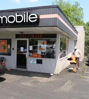 c5e462_d7d10ec2db38417fb49badbfd0a14206mv2