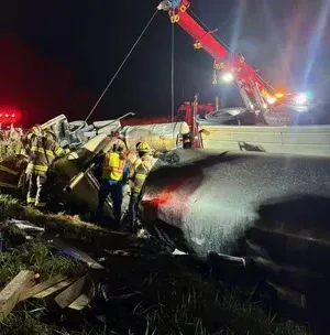 c5e462_6b2ffabe15dc476b921dfd3f8d68a53bmv2