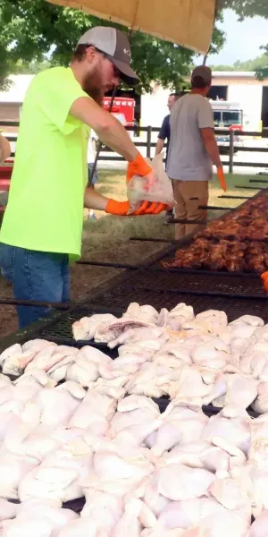 c5e462_2142b51373ec4a8aab943a2702f17613mv2