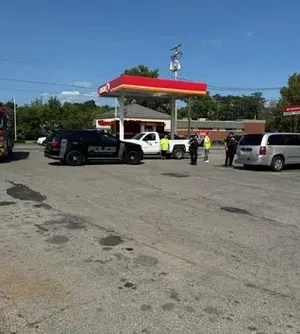 c5e462_7c2bbd55929643fa8a29fce586a7d6d1mv2