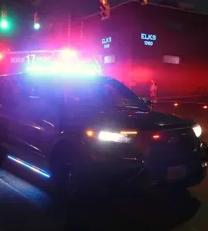 c5e462_378c7024e57445759b34a1908208207fmv2