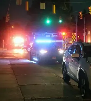 c5e462_b802e2c8c0cf48a78c7b1a97caeeee83mv2