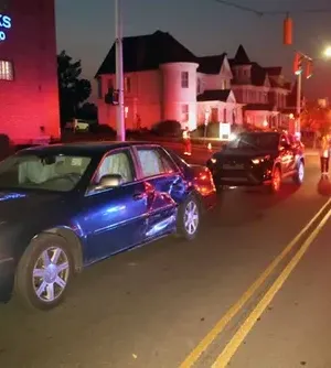 c5e462_bb49e7836a05423bb10ff40766e24a4fmv2