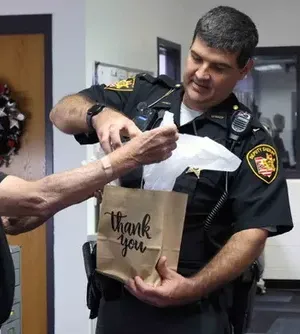 c5e462_bfd9bab5b4484d38b3e42dd24403af33mv2