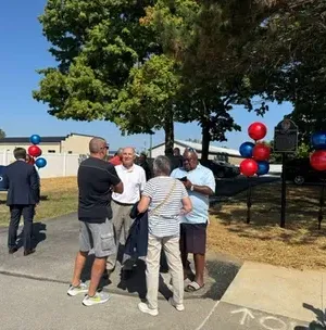 c5e462_70b51639e149493487c33f9bd8abffb8mv2