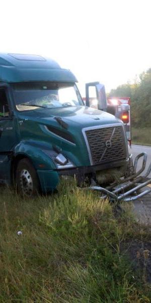 c5e462_cd598da8a41b4a9f9d42be28ee9814famv2