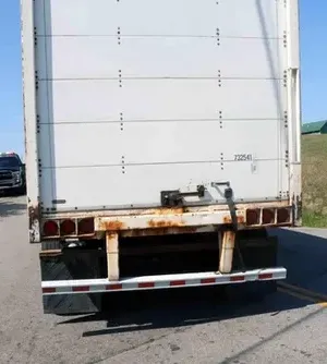 c5e462_d94a27ba2292402382e0136f85868fabmv2