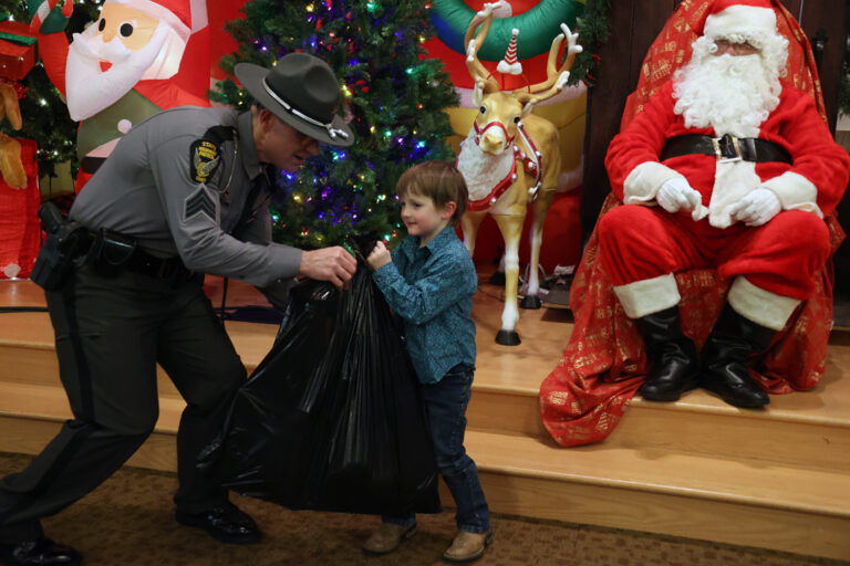 The Ashland Kroc Center 5th Annual Ashland County Headstart Party Photo Gallery (Part 2 of 3)